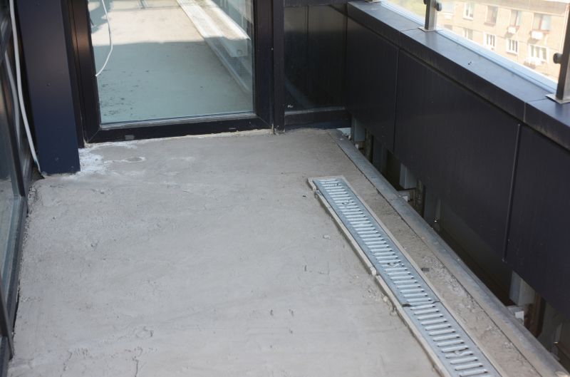 Sleek Linear Drain with Glass Panel